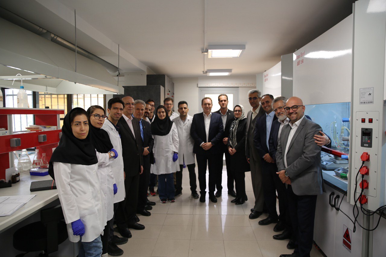 نوآوری و کیفیت در مسیر سلامت؛ با حضور وزیر علوم، تحقیقات و فناوری، معاونت تحقیق و توسعه شرکت ایوان بهمن شیمی باز شد